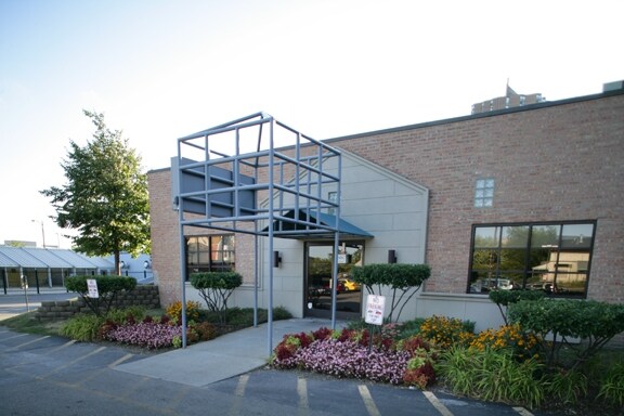 More Photos Of 1301 E 47th St, Chicago Health Club For Lease