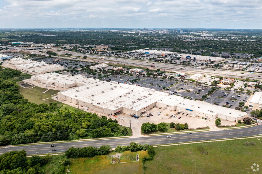 More Photos Of 12901 N I-35 Service Rd, Austin Unknown For Lease