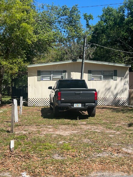 More Photos Of 14702 N 17th St, Lutz Multifamily For Sale