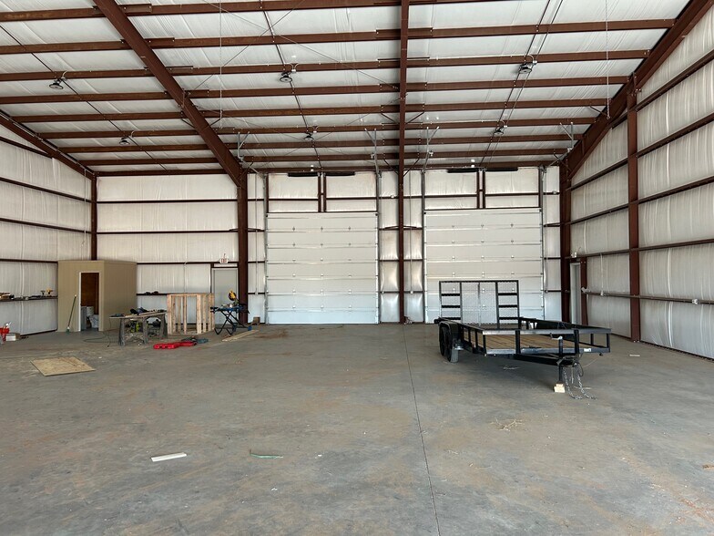 More Photos Of 7509 FM 307, Midland Warehouse For Lease