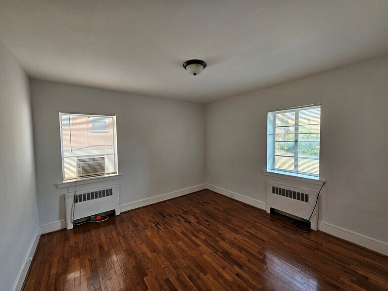 More Photos Of 101 Marshall Ter, Danville Apartments For Sale