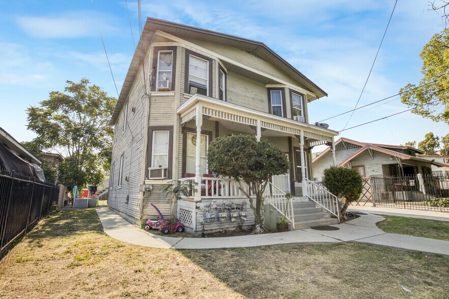 More Photos Of 2105 Keith St, Los Angeles Multifamily For Sale