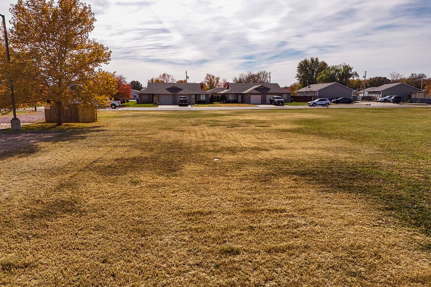 More Photos Of 1+/- Acre on Marcella & Huehl, Salina Land For Sale