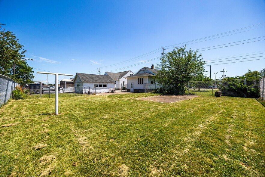 More Photos Of 533 E Perkins Ave, Sandusky Specialty For Sale