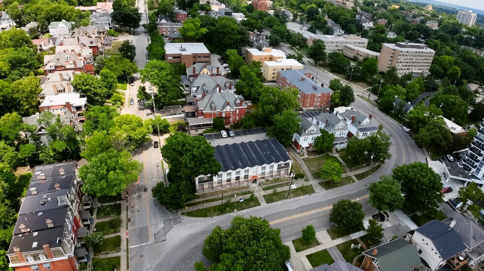 More Photos Of 2181 Victory Pky, Cincinnati Office Residential For Lease