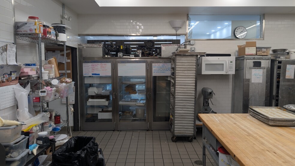 More Photos Of 5742-5744 N Milwaukee Ave, Chicago Storefront Retail Residential For Lease