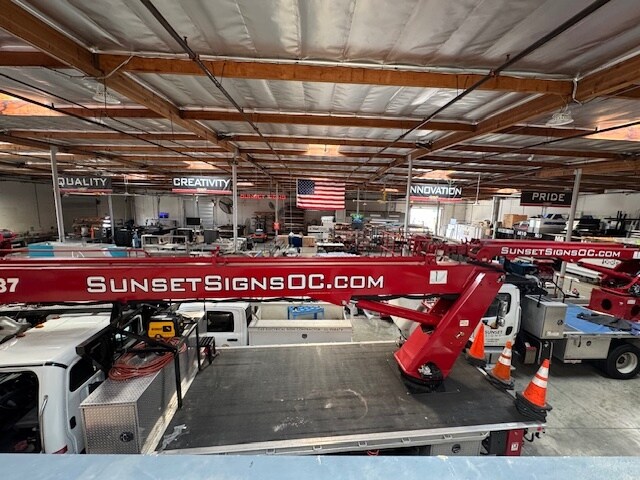 More Photos Of 2906 E Coronado St, Anaheim Warehouse For Lease