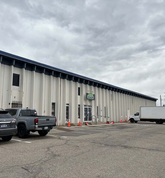 Primary Photo Of 3000-3066 S Platte River Dr, Englewood Warehouse For Lease