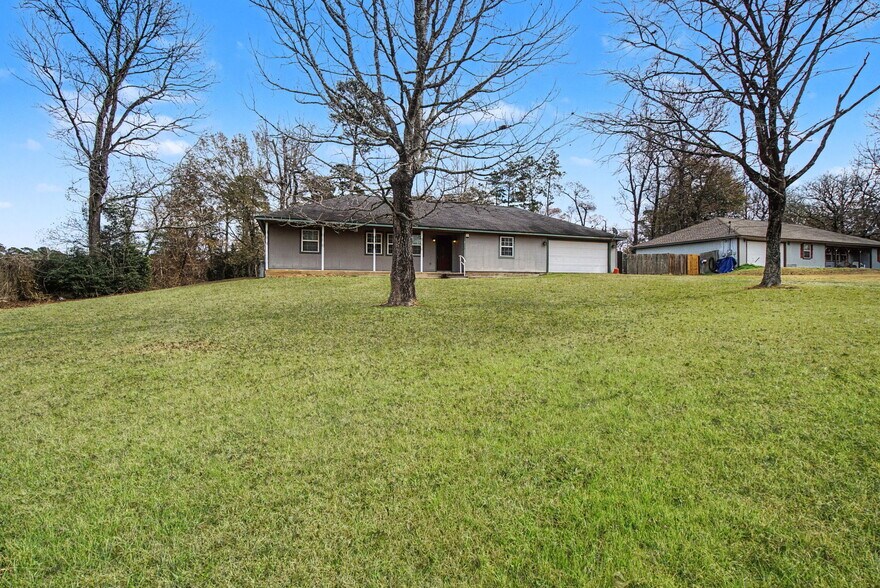 More Photos Of 9882 FM 149 Rd, Montgomery Flex For Sale
