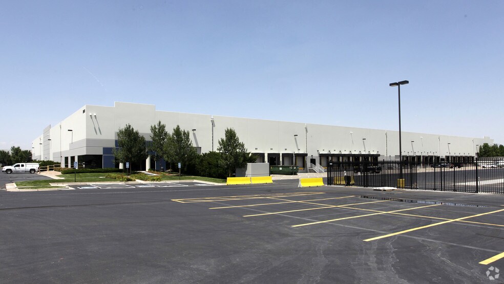 More Photos Of 20321-20431 E 35th Dr, Aurora Warehouse For Lease