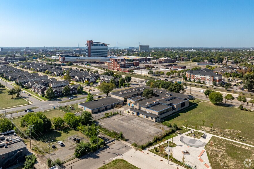 More Photos Of 3550 John C Lodge Fwy, Detroit Schools For Sale