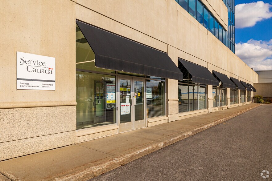 More Photos Of 40 Rue Gauthier S, Joliette Storefront Retail Office For Lease