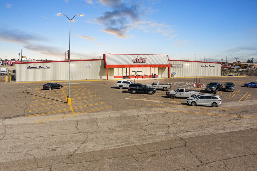 More Photos Of 2100 W Dickinson Blvd, Fort Stockton Freestanding For Sale