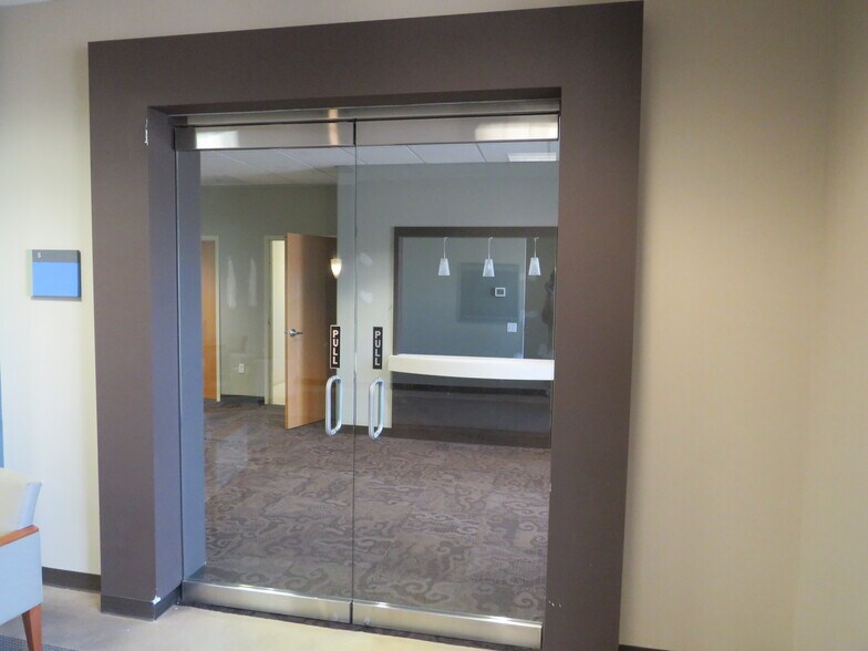 More Photos Of 7000 Caton Farm Rd, Plainfield Medical For Lease