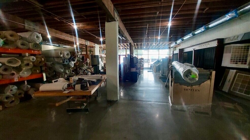 More Photos Of 1413 N La Brea Ave, Inglewood Restaurant For Sale