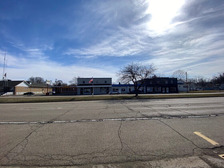 More Photos Of 539 Blackhawk Blvd, South Beloit Medical For Lease