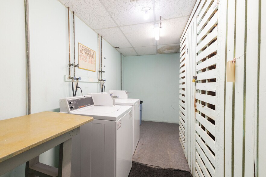More Photos Of 3651 Balfour Ct, Flint Multifamily For Sale