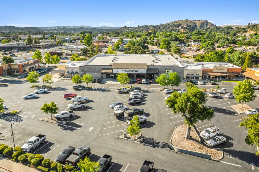 More Photos Of 8665 El Camino Real, Atascadero Health Club For Sale