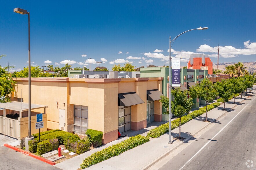 More Photos Of 2161-2199 Monterey Rd, San Jose Unknown For Lease