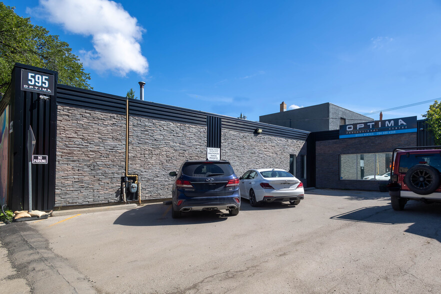 Primary Photo Of 595 Clifton St, Winnipeg Office For Lease