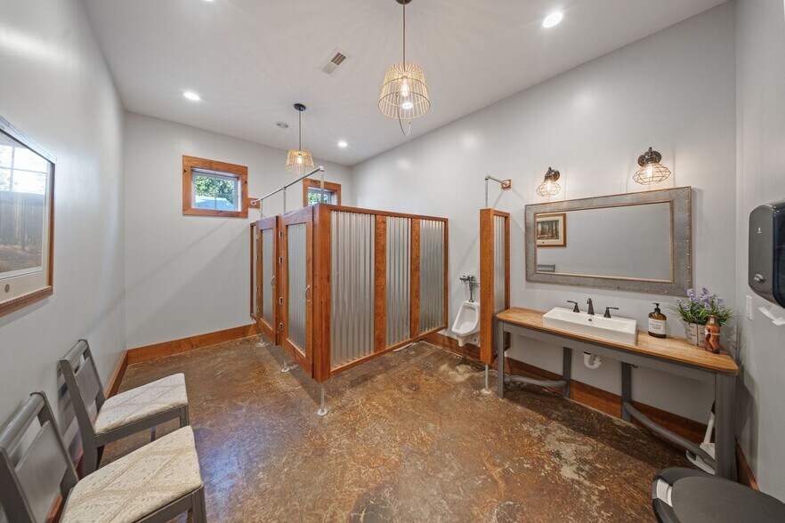 More Photos Of 6572 Burkemont Rd, Morganton Specialty For Sale