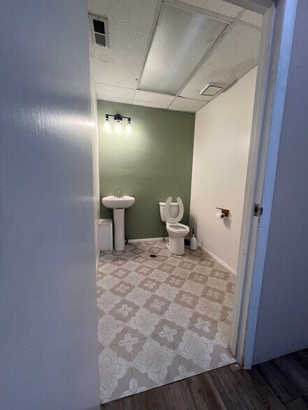 More Photos Of 10646 W Central, Wichita General Retail For Lease