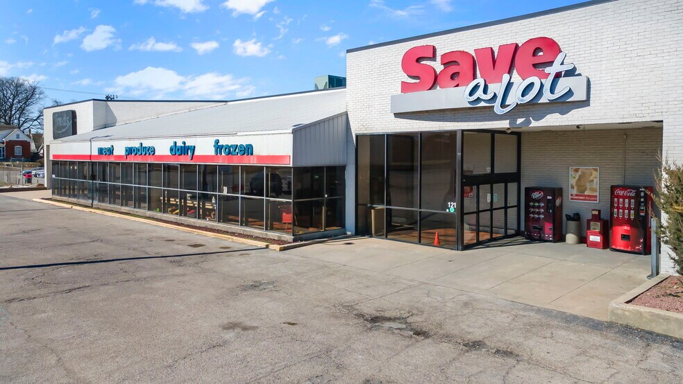 More Photos Of 121 S Sprigg St, Cape Girardeau Supermarket For Sale