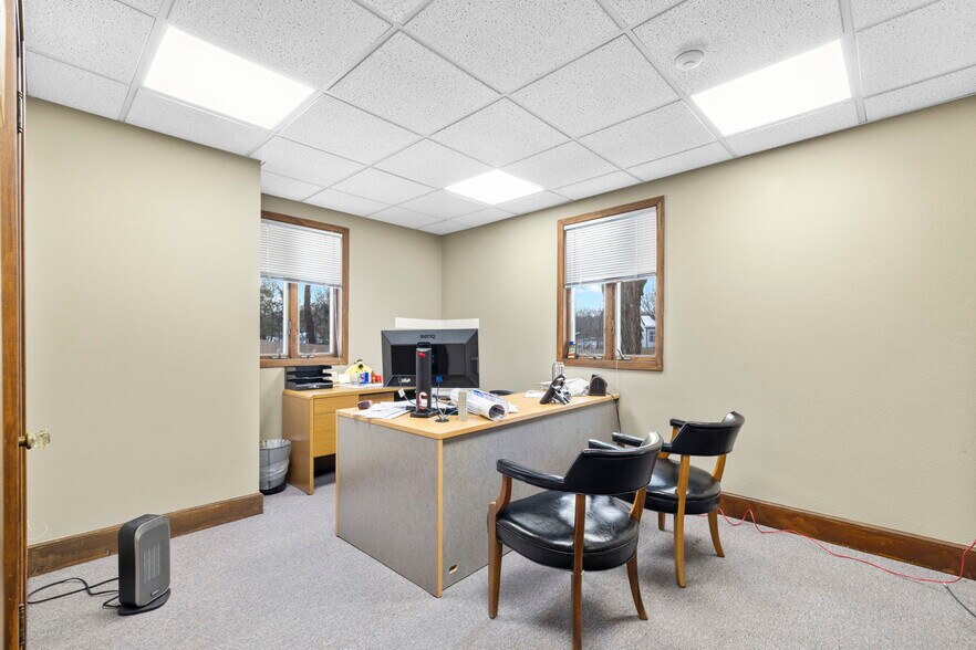 More Photos Of 7 Stokum Ln, New City Office For Sale