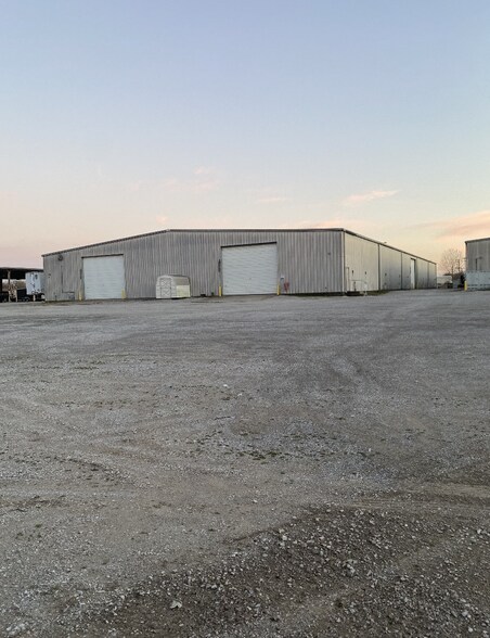 More Photos Of 451 North Dr, Hopkinsville Warehouse For Lease