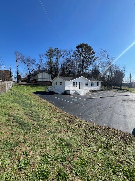 More Photos Of 2510 Pulaski Pike NW, Huntsville Medical For Sale