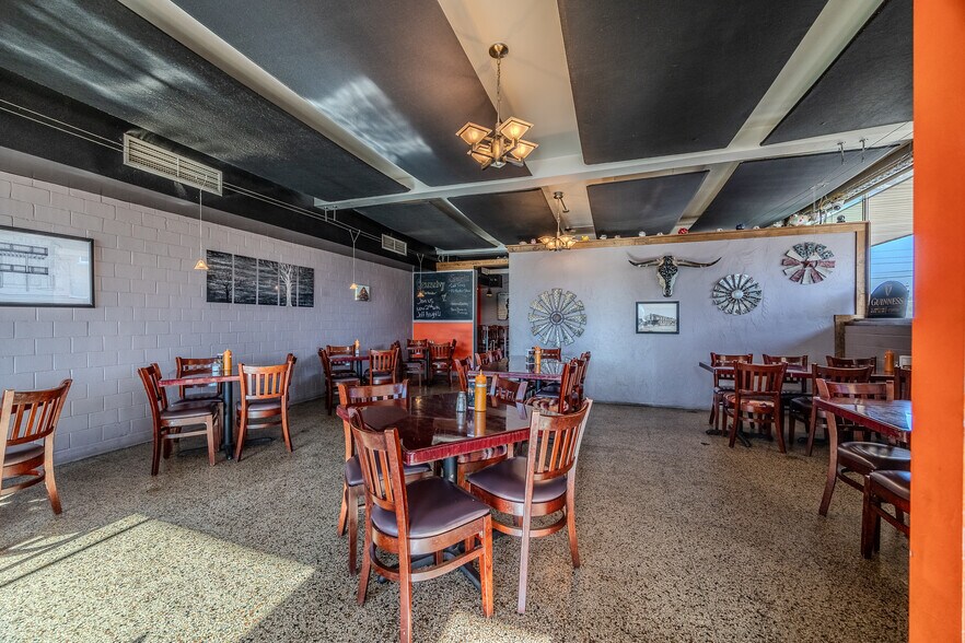 More Photos Of 201 W Commercial St, Lebanon Office For Sale