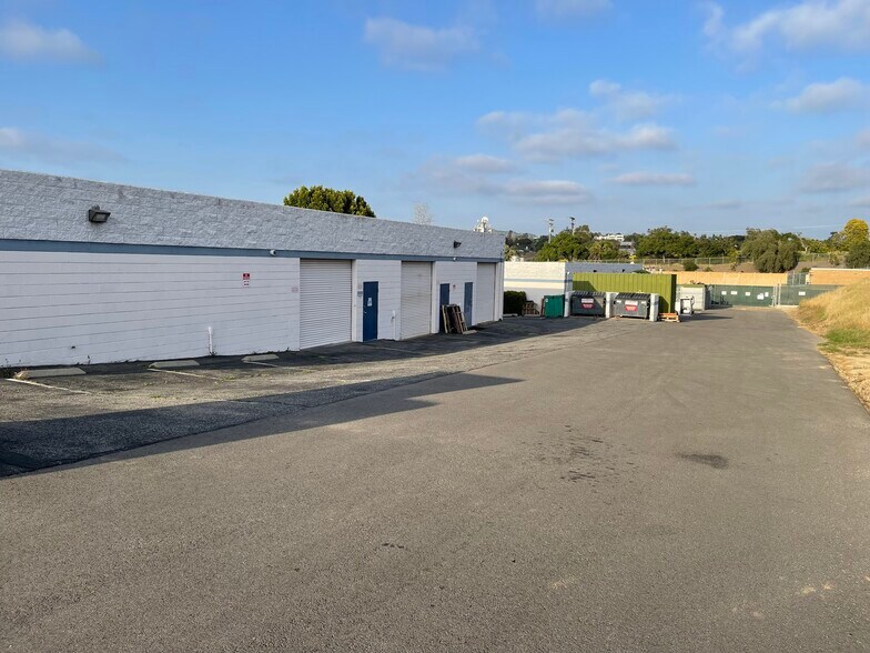 More Photos Of 429 Industrial Way, Fallbrook Light Manufacturing For Lease
