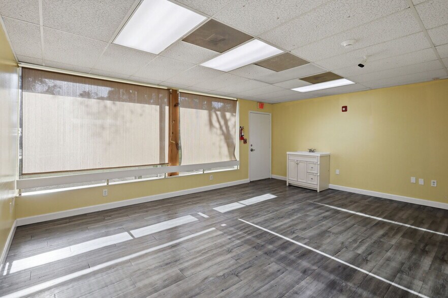 More Photos Of 346 N Volusia Ave, Orange City Office For Lease