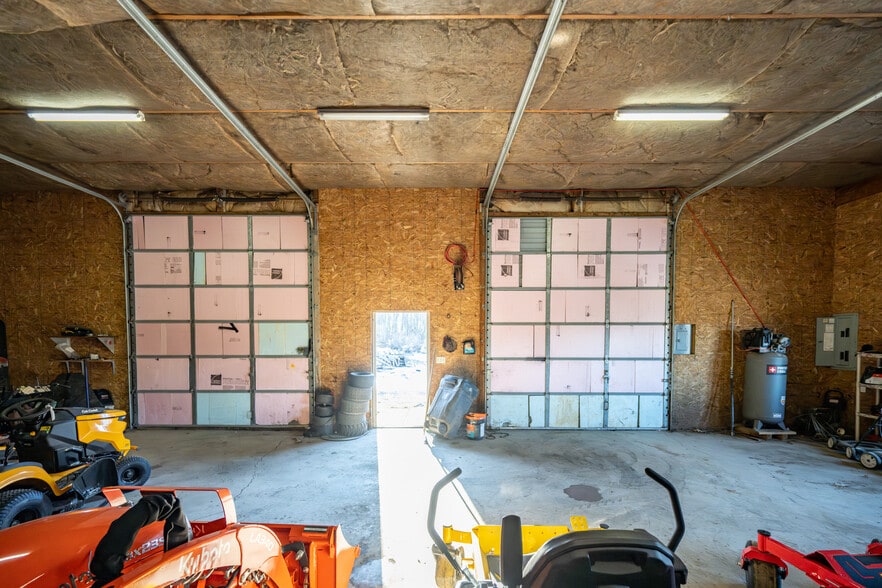 More Photos Of 19530 Garrett Hwy, Oakland Freestanding For Sale