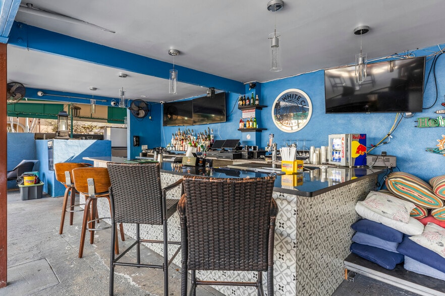 More Photos Of 502-504 Lucerne Ave, Lake Worth Restaurant For Lease