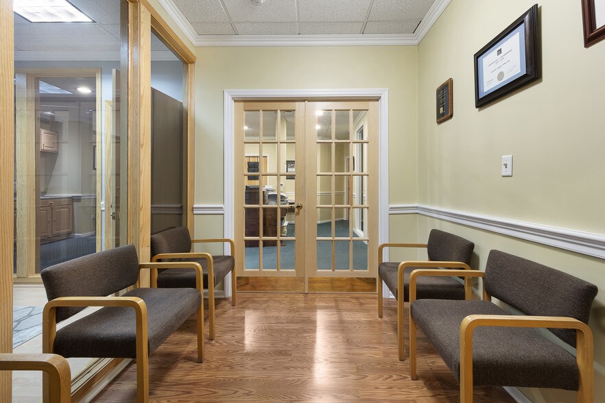 More Photos Of 188 E Bergen Pl, Red Bank Office For Sale