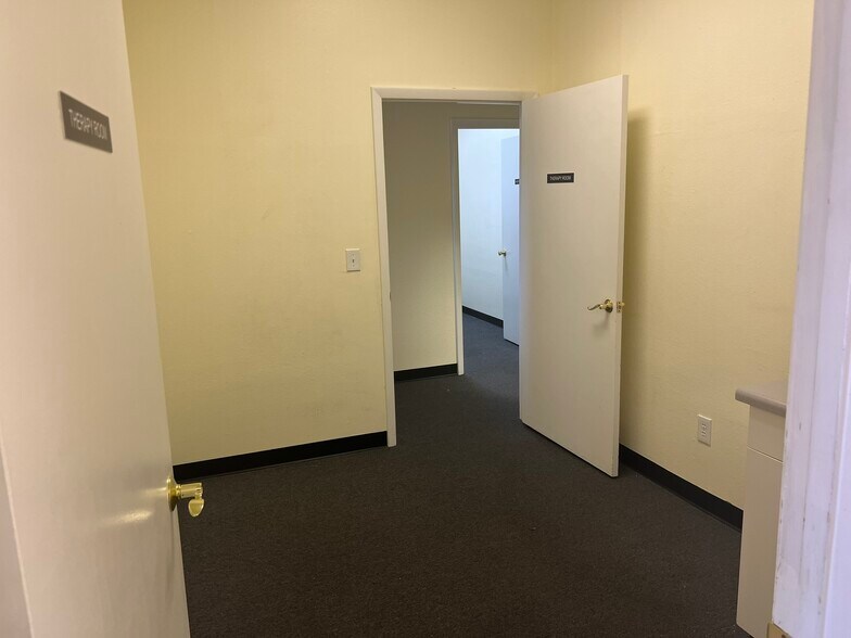 More Photos Of 4740-4780 US Highway 19, New Port Richey Unknown For Lease