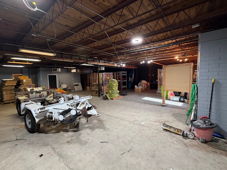 More Photos Of 233 E 5th St, Reno Flex For Lease