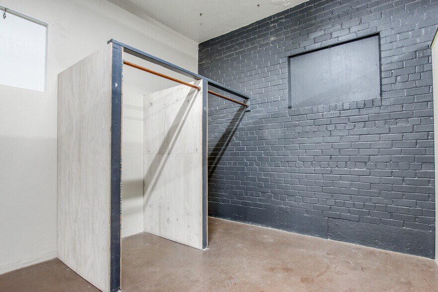 More Photos Of 420-424 E 6th St, Tucson Storefront For Lease