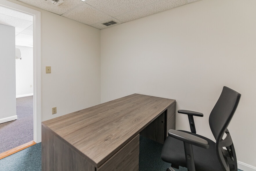 More Photos Of 34 Academy Hill Rd, Plainfield Office For Sale