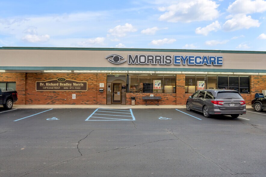 More Photos Of 1629 Ashland Rd, Greenup Freestanding For Sale