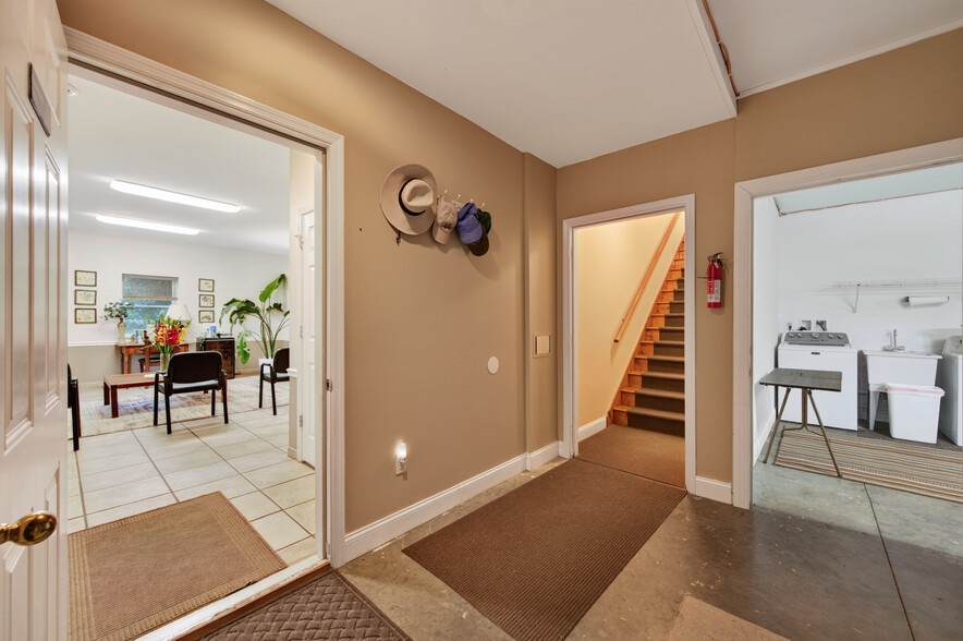 More Photos Of 1661 Turner Spur Rd, Fancy Gap Healthcare For Sale