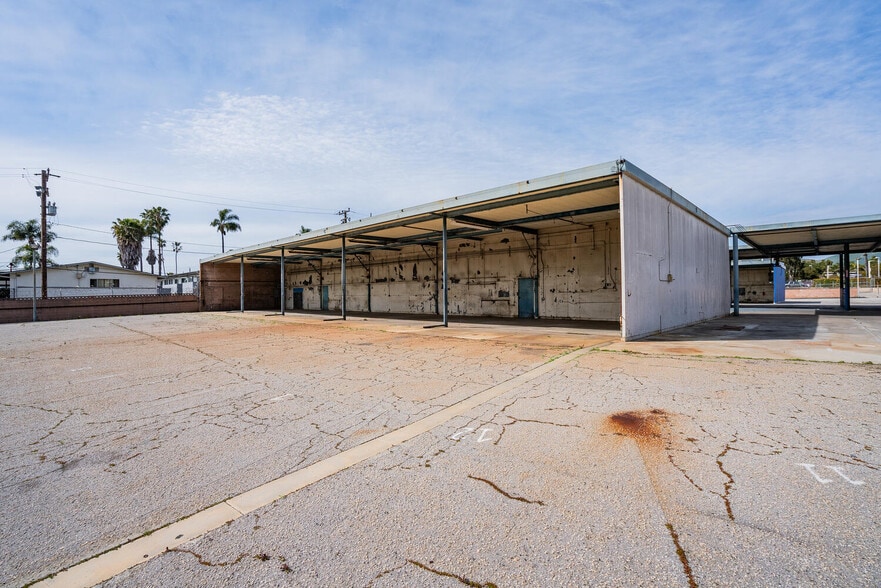 More Photos Of 3440 E Main St, Ventura Auto Dealership For Sale