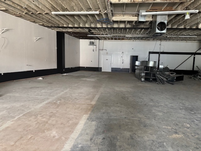 More Photos Of 315 Jackson Ave, Bronx Warehouse For Lease
