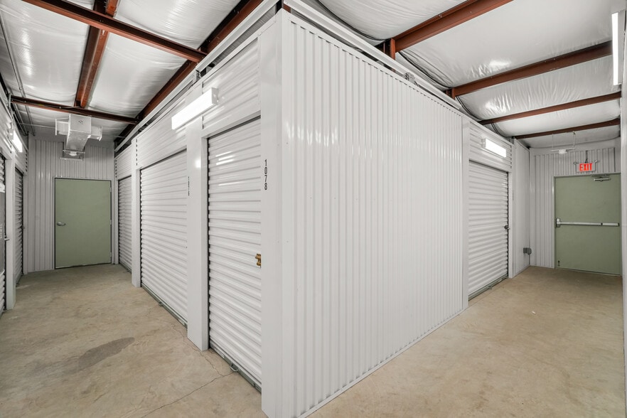 More Photos Of 14150 Pebble Hills Blvd, El Paso Self Storage For Sale