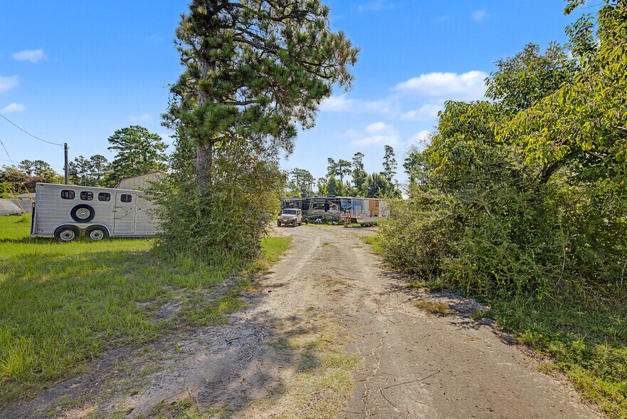More Photos Of 776 Yaupon Cove Dr, Onalaska Specialty For Sale