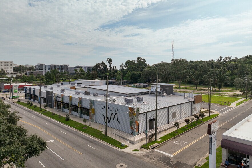 More Photos Of 1327 S Monroe St, Tallahassee General Retail For Lease