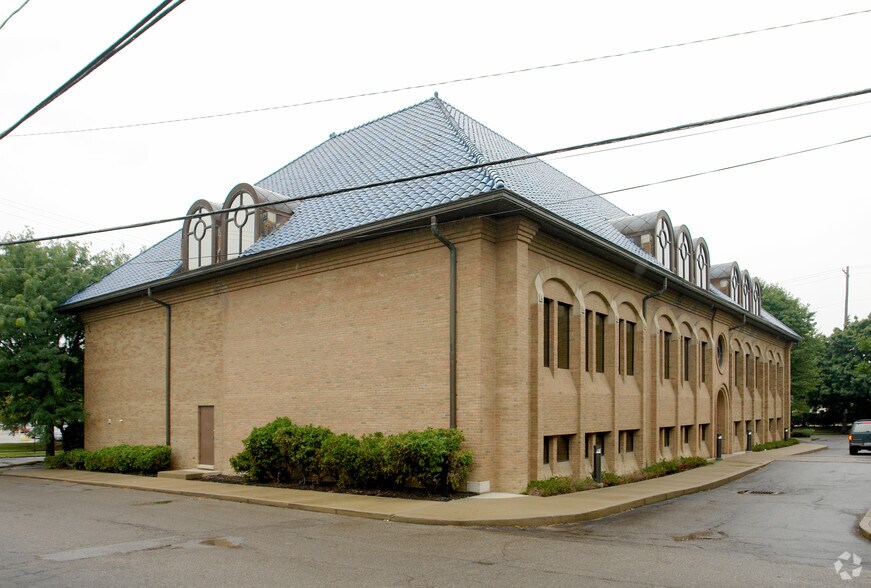 More Photos Of 1020 Dennison Ave, Columbus Medical For Lease
