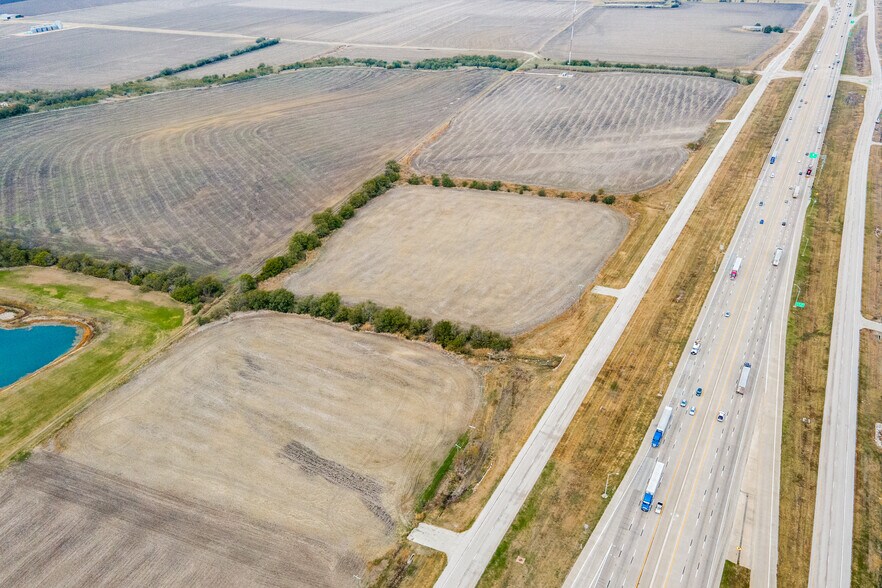 More Photos Of I-35 S, Hillsboro Land For Sale