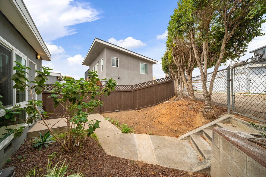 More Photos Of 4924-4926 Iroquois Ave, San Diego Specialty For Sale